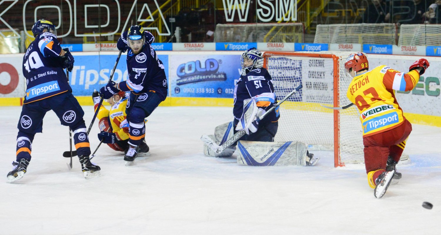 Hokejový klub Dukla Trenčín nesúhlasí s mediálnymi vyjadreniami klubu HC Košice k zápasu, ktorý sa odohral 2. februára 2018 na Zimnom štadióne Pavla Demitru v Trenčíne