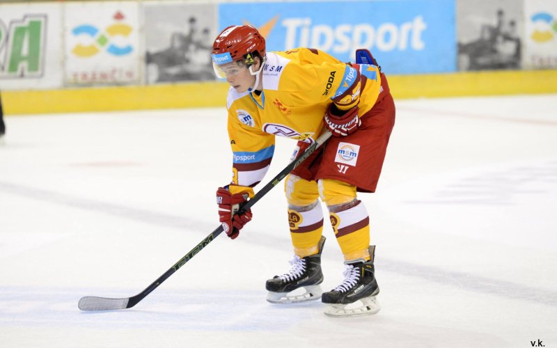 Andrej Hatala sa pripravuje na juniorský šampionát, Duklu chce vidieť do tretieho miesta